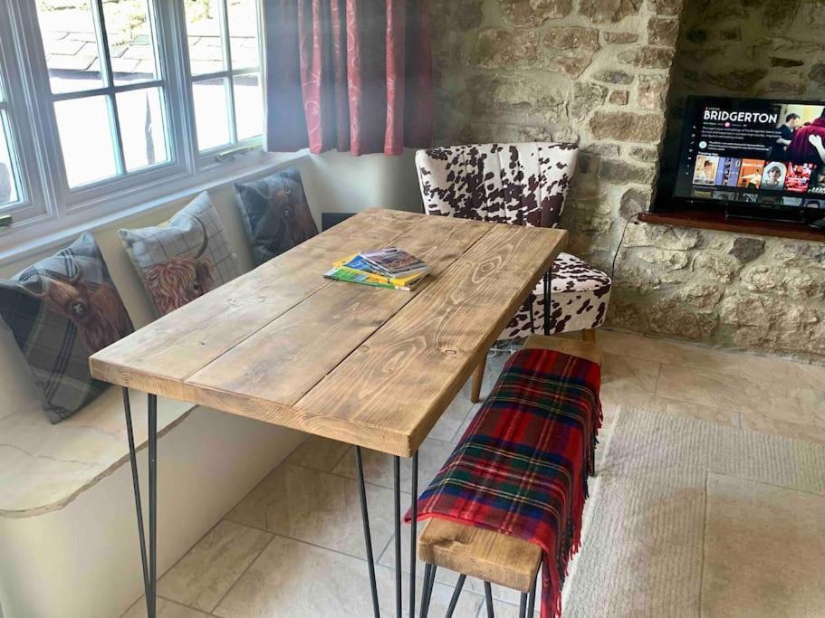 Gorgeous Cozy Cottage With A Heritage Feel, Walks, Pubs & Wood Burner Tideswell Dış mekan fotoğraf
