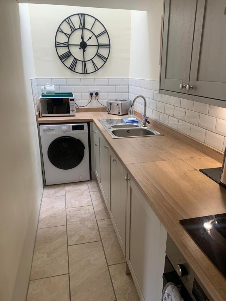 Gorgeous Cozy Cottage With A Heritage Feel, Walks, Pubs & Wood Burner Tideswell Dış mekan fotoğraf